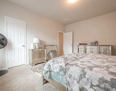 20607 Enrique Drive - Photo Thumbnail 22