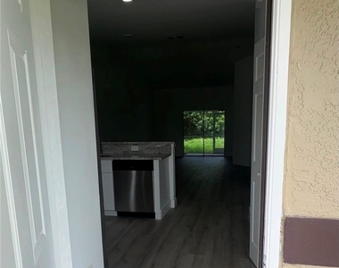 307 Homer Avenue S - Photo Thumbnail 1