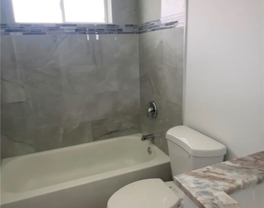 307 Homer Avenue S - Photo Thumbnail 3