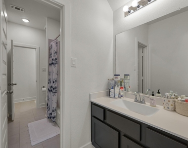 2210 Seneca Lake Drive - Photo Thumbnail 30