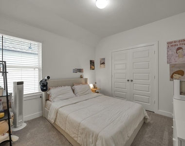 2210 Seneca Lake Drive - Photo Thumbnail 31
