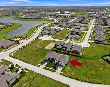 2210 Seneca Lake Drive - Photo Thumbnail 35