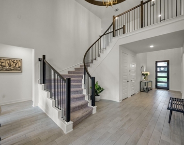 2210 Seneca Lake Drive - Photo Thumbnail 6