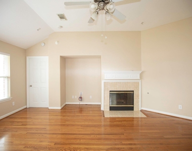 3006 Reindeer Crescent - Photo Thumbnail 7