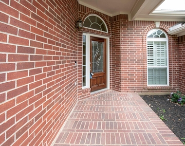 3006 Reindeer Crescent - Photo Thumbnail 1