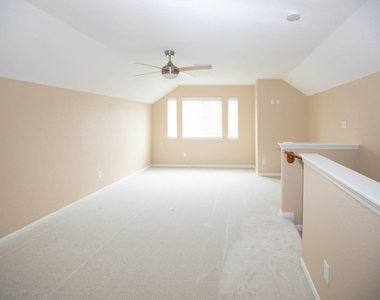 3006 Reindeer Crescent - Photo Thumbnail 15