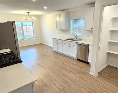 26734 Paloma Blanca Dr - Photo Thumbnail 7