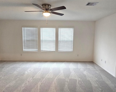 26734 Paloma Blanca Dr - Photo Thumbnail 10