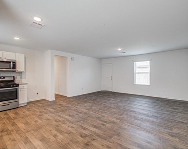 752 Road 5138 - Photo Thumbnail 2