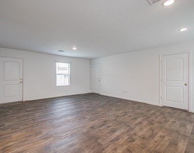 752 Road 5138 - Photo Thumbnail 3