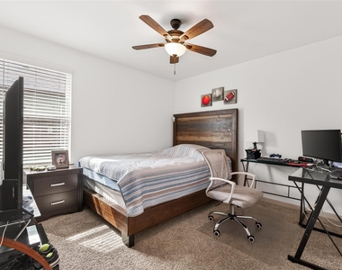 29422 Paytons Park Court - Photo Thumbnail 27