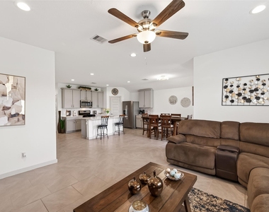 29422 Paytons Park Court - Photo Thumbnail 14