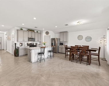 29422 Paytons Park Court - Photo Thumbnail 15