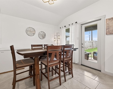 29422 Paytons Park Court - Photo Thumbnail 16