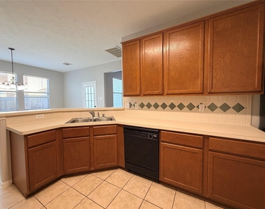 4531 Park Trail Lane - Photo Thumbnail 10