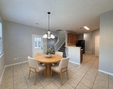 4531 Park Trail Lane - Photo Thumbnail 7
