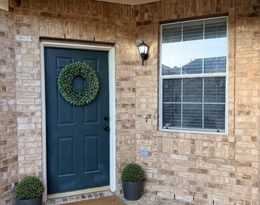 4531 Park Trail Lane - Photo Thumbnail 31