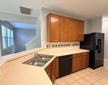 4531 Park Trail Lane - Photo Thumbnail 9