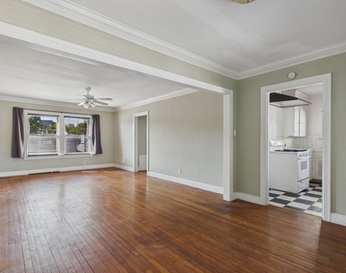 1920 Richmond Avenue - Photo Thumbnail 4