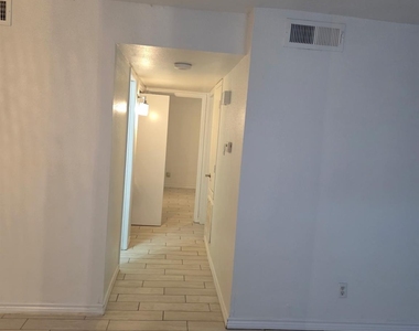 2601 S Braeswood Boulevard - Photo Thumbnail 8