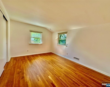 237 Bradley - Photo Thumbnail 9