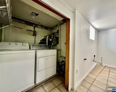 237 Bradley - Photo Thumbnail 12