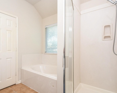 6030 Wildbriar Lane - Photo Thumbnail 18