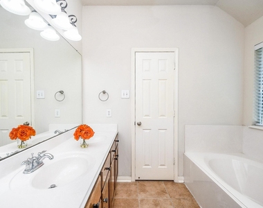 6030 Wildbriar Lane - Photo Thumbnail 16