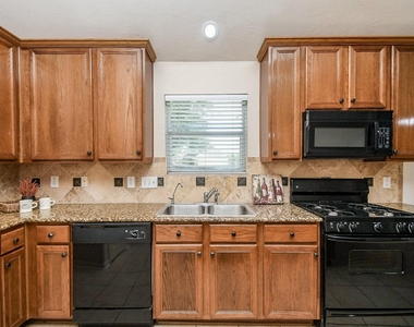 6030 Wildbriar Lane - Photo Thumbnail 9