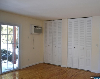 110 Midland - Photo Thumbnail 8