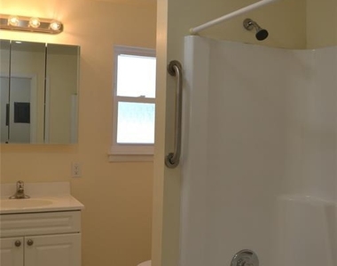 110 Midland - Photo Thumbnail 9