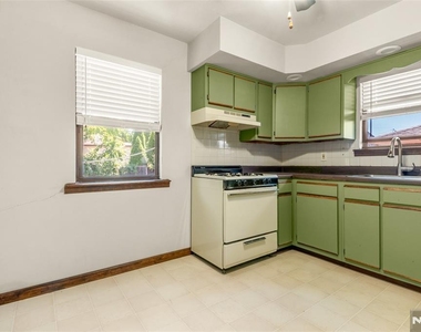 204 Terhune - Photo Thumbnail 5