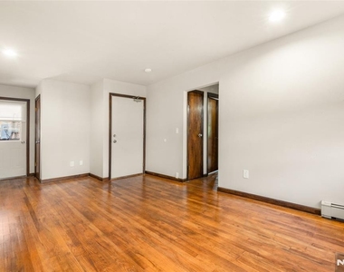 204 Terhune - Photo Thumbnail 3