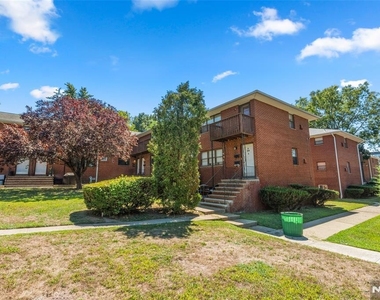 204 Terhune - Photo Thumbnail 13