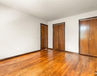 204 Terhune - Photo Thumbnail 8