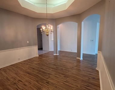19026 Northcanyon Drive - Photo Thumbnail 2