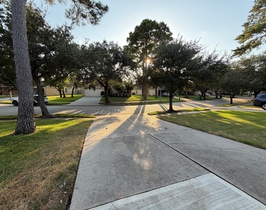 19026 Northcanyon Drive - Photo Thumbnail 23