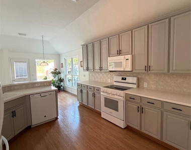 19026 Northcanyon Drive - Photo Thumbnail 7