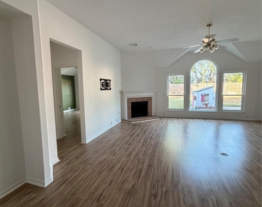19026 Northcanyon Drive - Photo Thumbnail 3