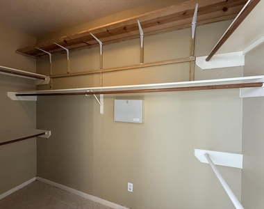 3411 Ashfield Drive - Photo Thumbnail 19