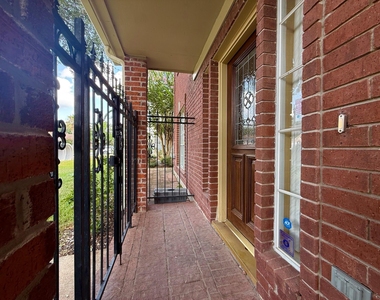 3411 Ashfield Drive - Photo Thumbnail 1