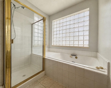3411 Ashfield Drive - Photo Thumbnail 21