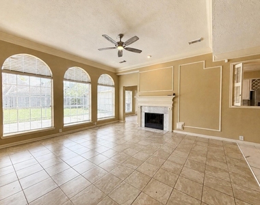 3411 Ashfield Drive - Photo Thumbnail 5