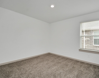 7731 Suffolk Valley Lane - Photo Thumbnail 14