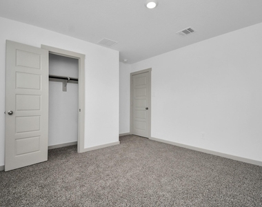 7731 Suffolk Valley Lane - Photo Thumbnail 12