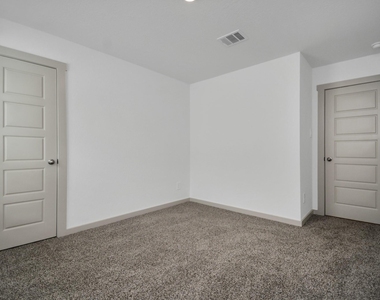 7731 Suffolk Valley Lane - Photo Thumbnail 18