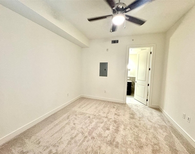 2303 Mid Ln Lane - Photo Thumbnail 17