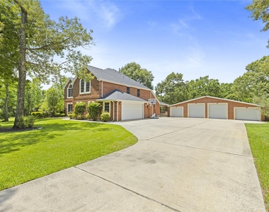 203 Mapleleaf Street - Photo Thumbnail 1