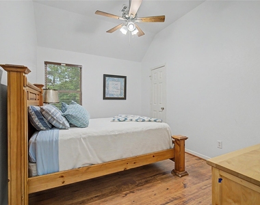203 Mapleleaf Street - Photo Thumbnail 27