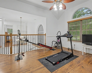 203 Mapleleaf Street - Photo Thumbnail 22